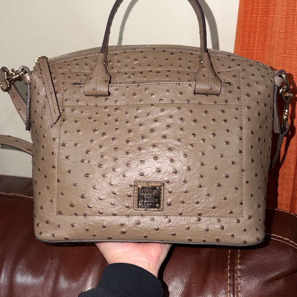 SOLD🔥🔥🔥Dooney & Bourke Ostrich Domed Grey Leather Satchel Handbag Shoulder Bag - Picture 5 of 13